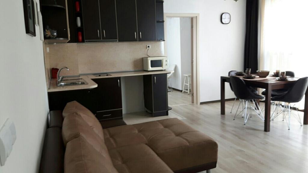 Kraybrezhna Apartment Ahyolu Dış mekan fotoğraf